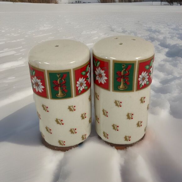 Other - Charlton Hall Kobe Christmas Poinsettia 3" Salt & Pepper Shaker Set Vtg Japan